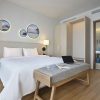 Room_Family_Oceanside_B738_14AUG20 (1)